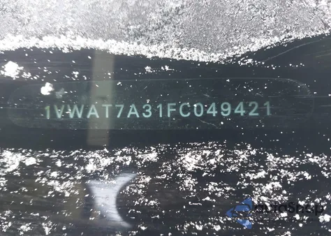 2015 Volkswagen Passat 1.8T Wolfsburg Edition z USA, uszkodzony, nr VIN 1VWAT7A31FC049421